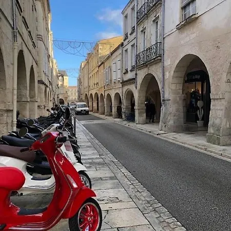 T3 Confort En Duplex A 20mn A Pied Du Centre-ville Avec Tv Et Wifi * 拉罗歇尔