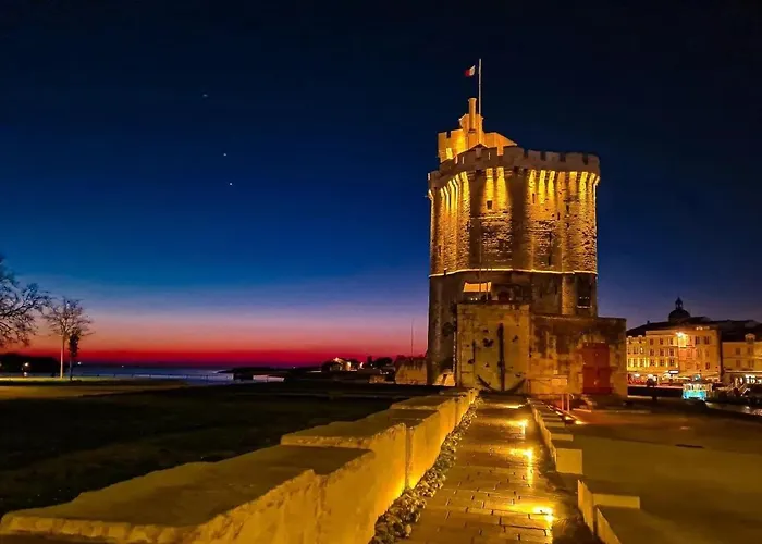 T3 Confort En Duplex à 20mn à Pied Du Centre-ville Avec Tv Et Wifi * La Rochelle (Charente-Maritime)