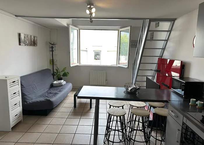 T3 Confort En Duplex à 20mn à Pied Du Centre-ville Avec Tv Et Wifi Apartamento